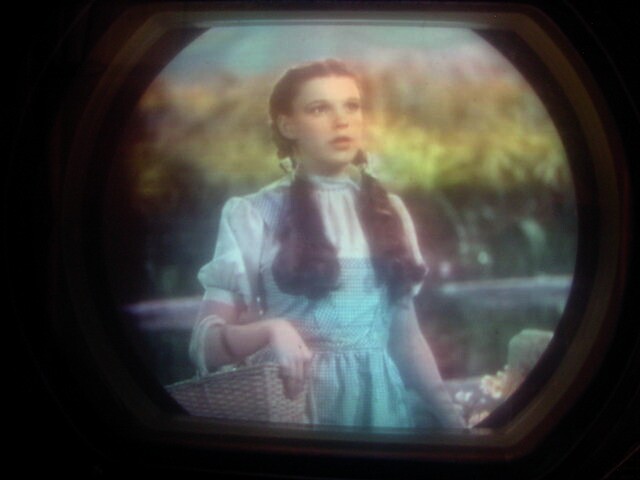 Screen shot from Colordaptor and Philco 50T: Dorothy 
  from Wizard of Oz movie (mechanisches Farbfernsehen)